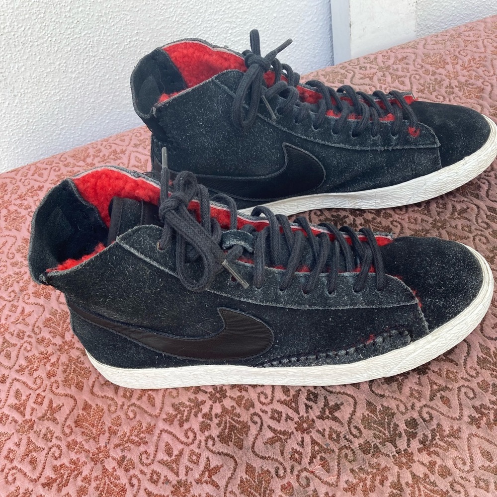 Like New Women's Nike Blazer Shoes (9.5 US)